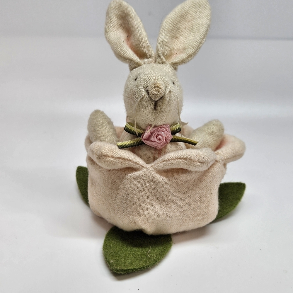 VINTAGE Judy Lynn Collection Russ Bunny in Flower Plush Rabbit Ornament